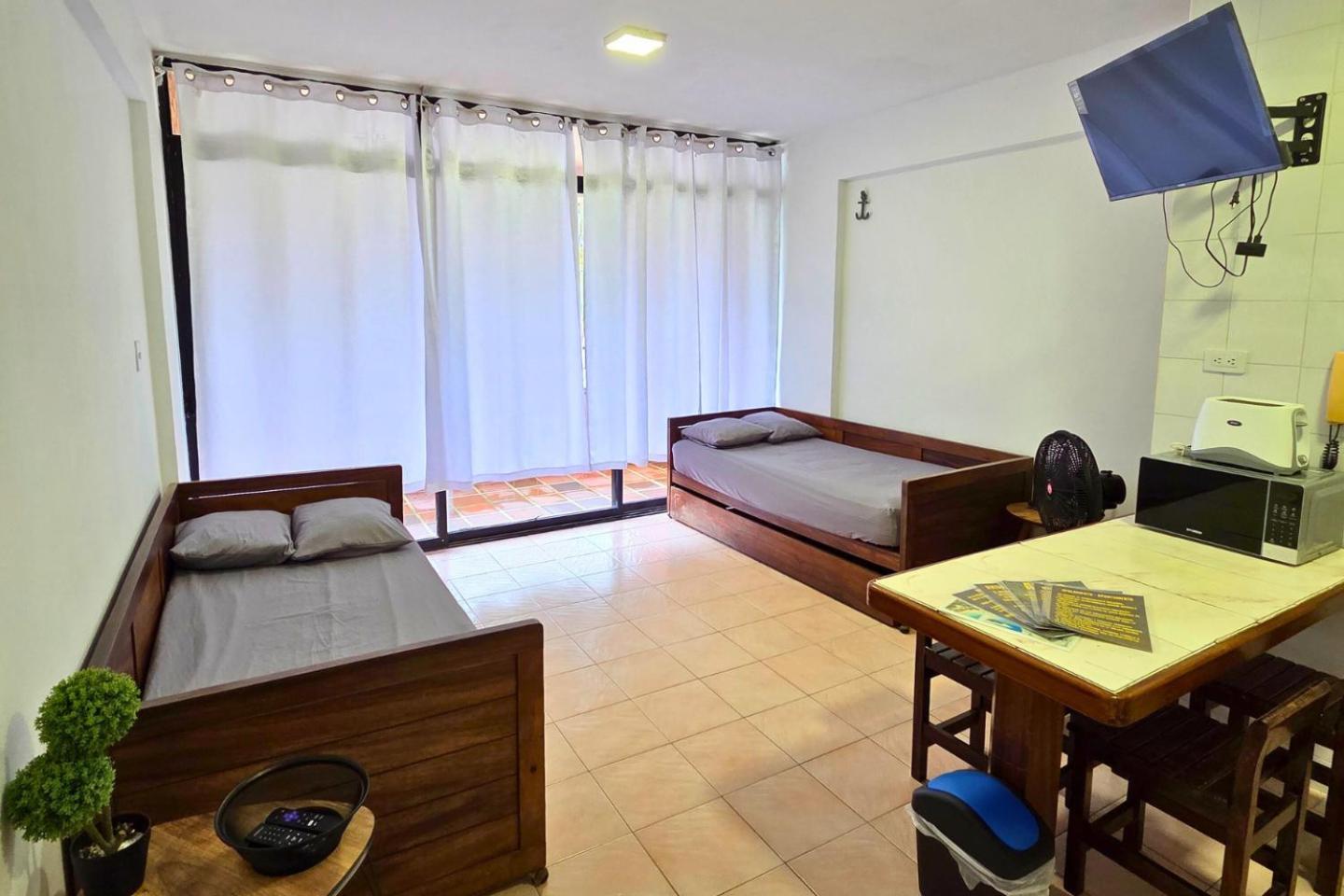 Tucacas, Frente Al Mar, Balcon, Piscina Y Playa Privada Διαμέρισμα Εξωτερικό φωτογραφία