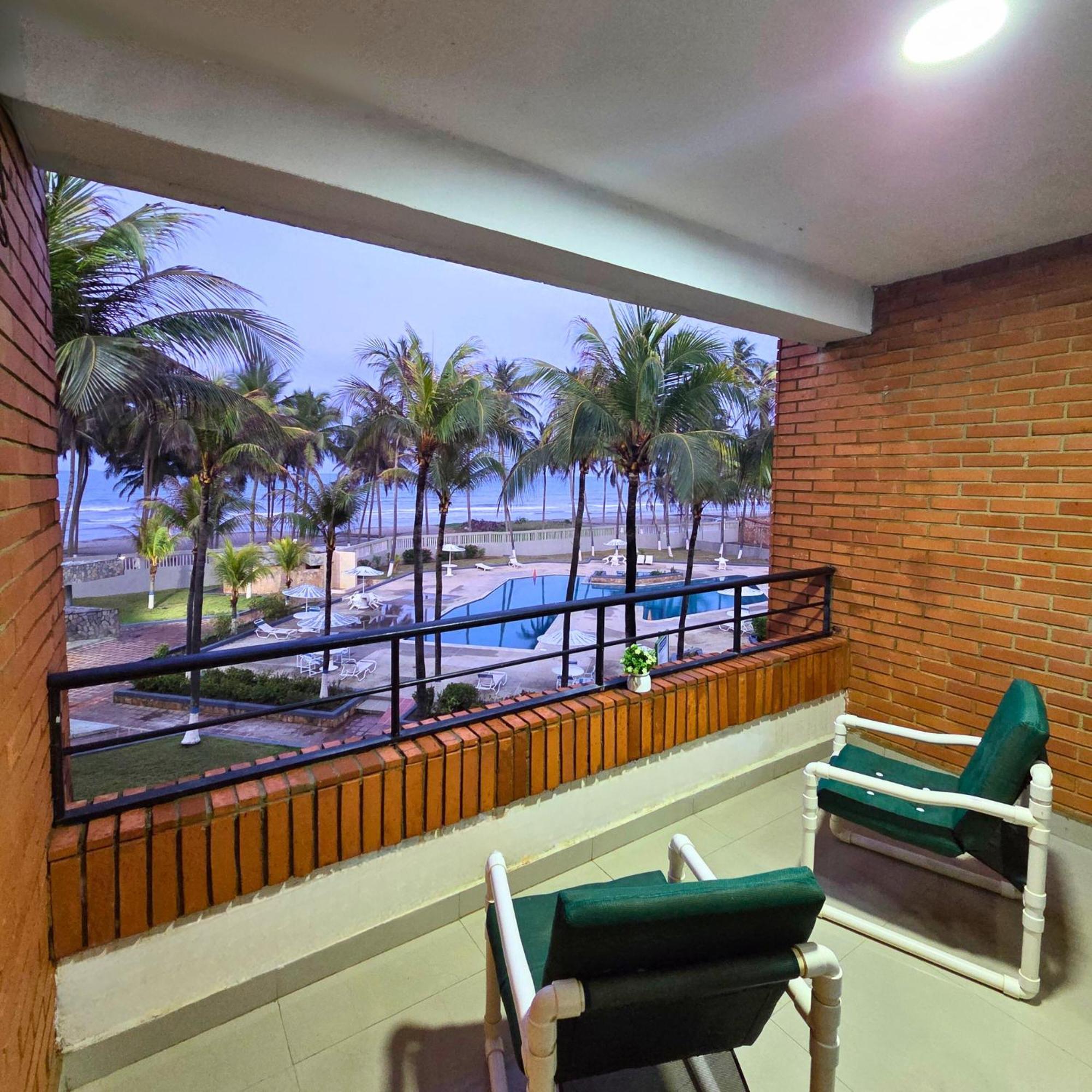 Tucacas, Frente Al Mar, Balcon, Piscina Y Playa Privada Διαμέρισμα Εξωτερικό φωτογραφία