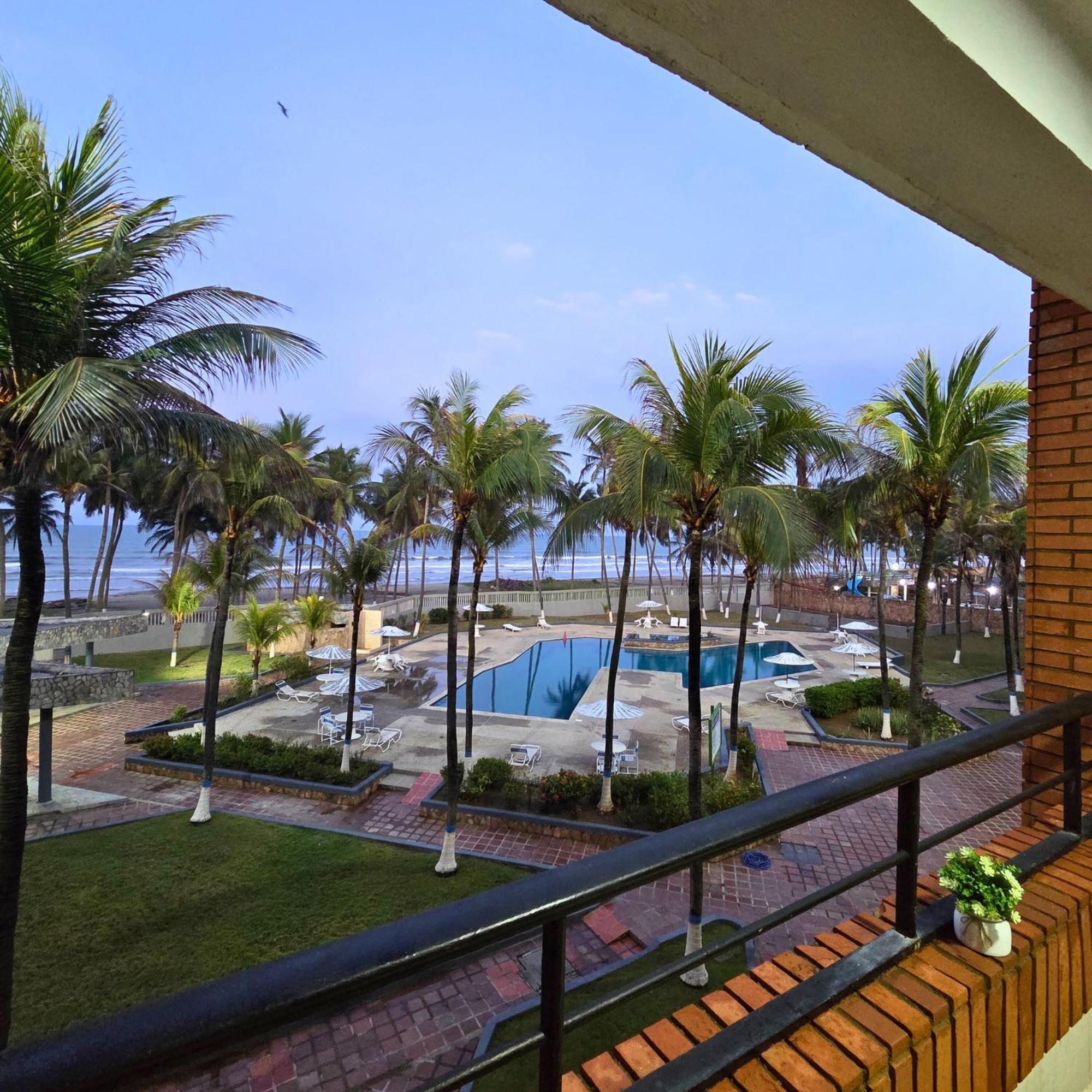 Tucacas, Frente Al Mar, Balcon, Piscina Y Playa Privada Διαμέρισμα Εξωτερικό φωτογραφία