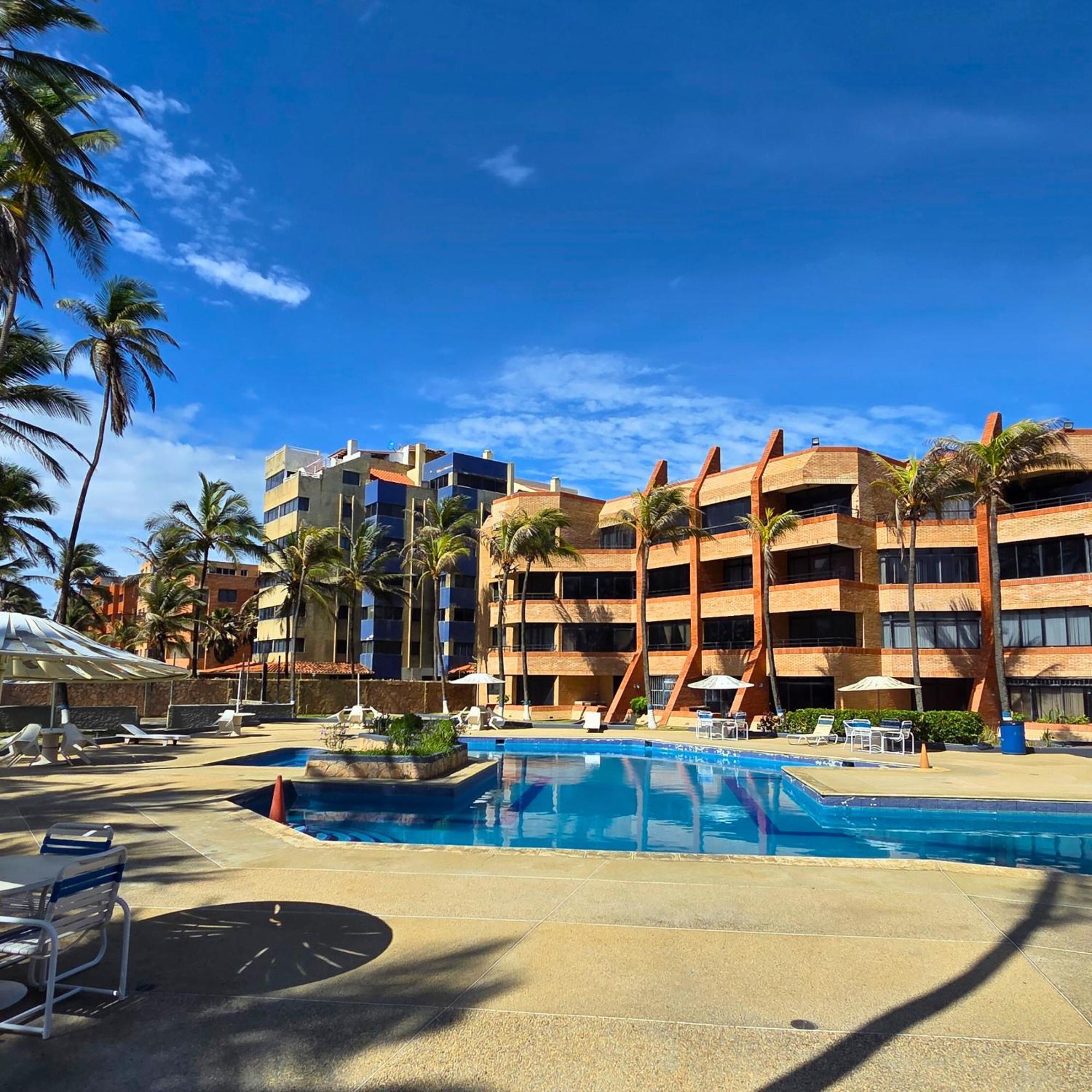 Tucacas, Frente Al Mar, Balcon, Piscina Y Playa Privada Διαμέρισμα Εξωτερικό φωτογραφία